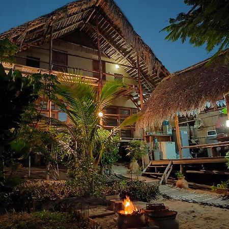 Casa Surf Lodge - Praia do Tofo エクステリア 写真