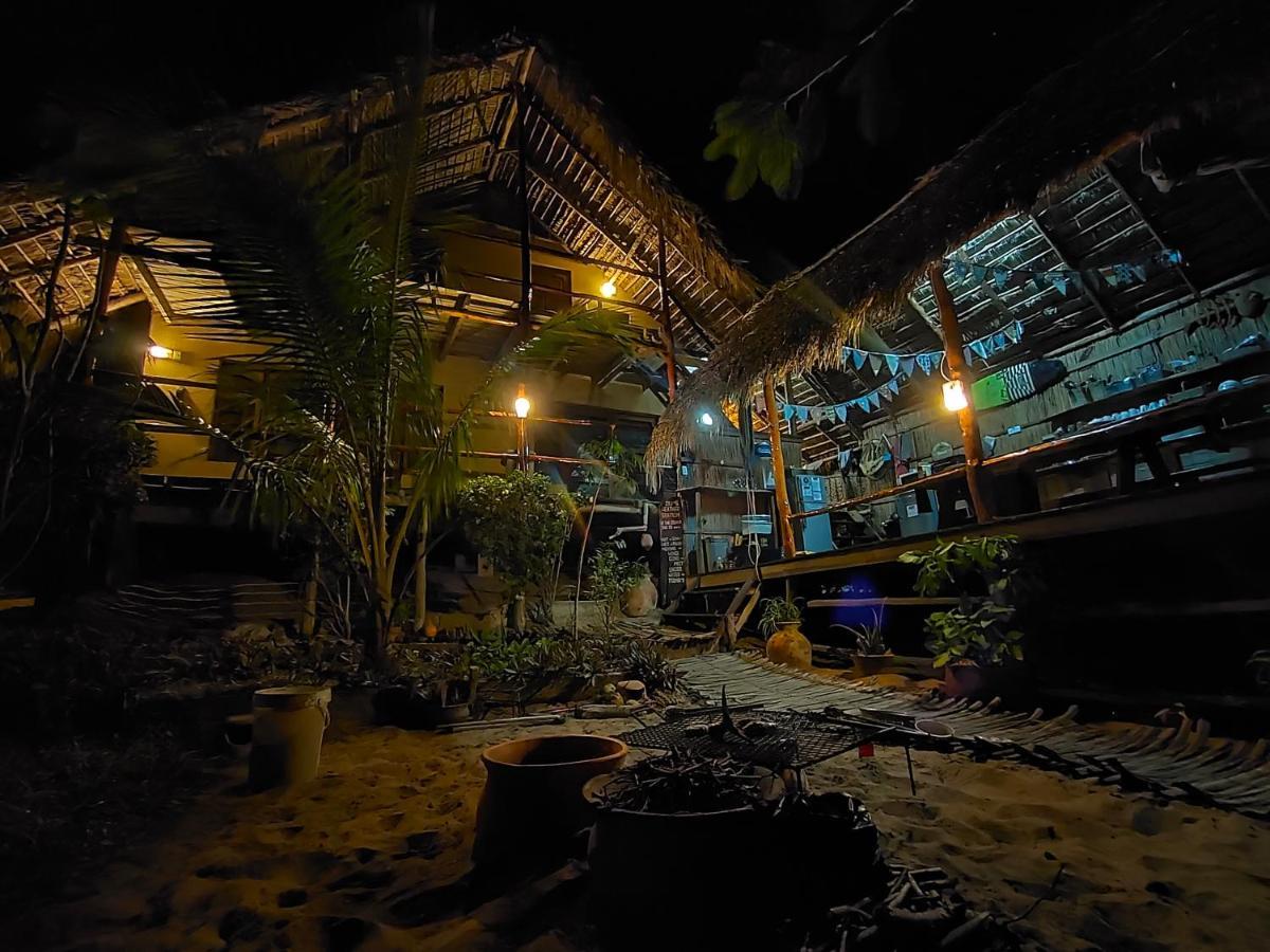 Casa Surf Lodge - Praia do Tofo エクステリア 写真